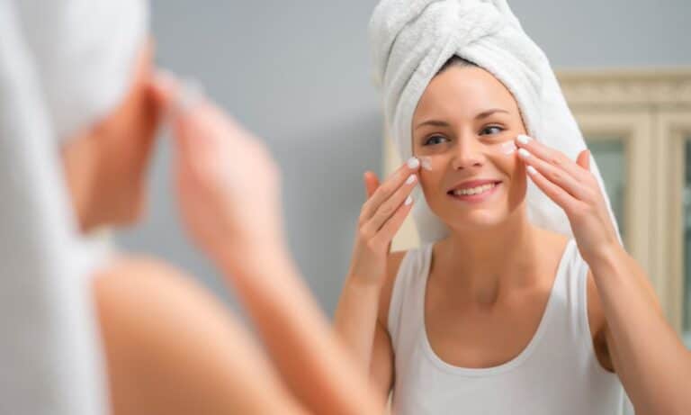 Száraz bőr ápolása: miért nem szabad figyelmen kívül hagyni a bőr kiszáradását?